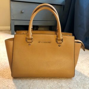 Michael Kors Selma Handbag